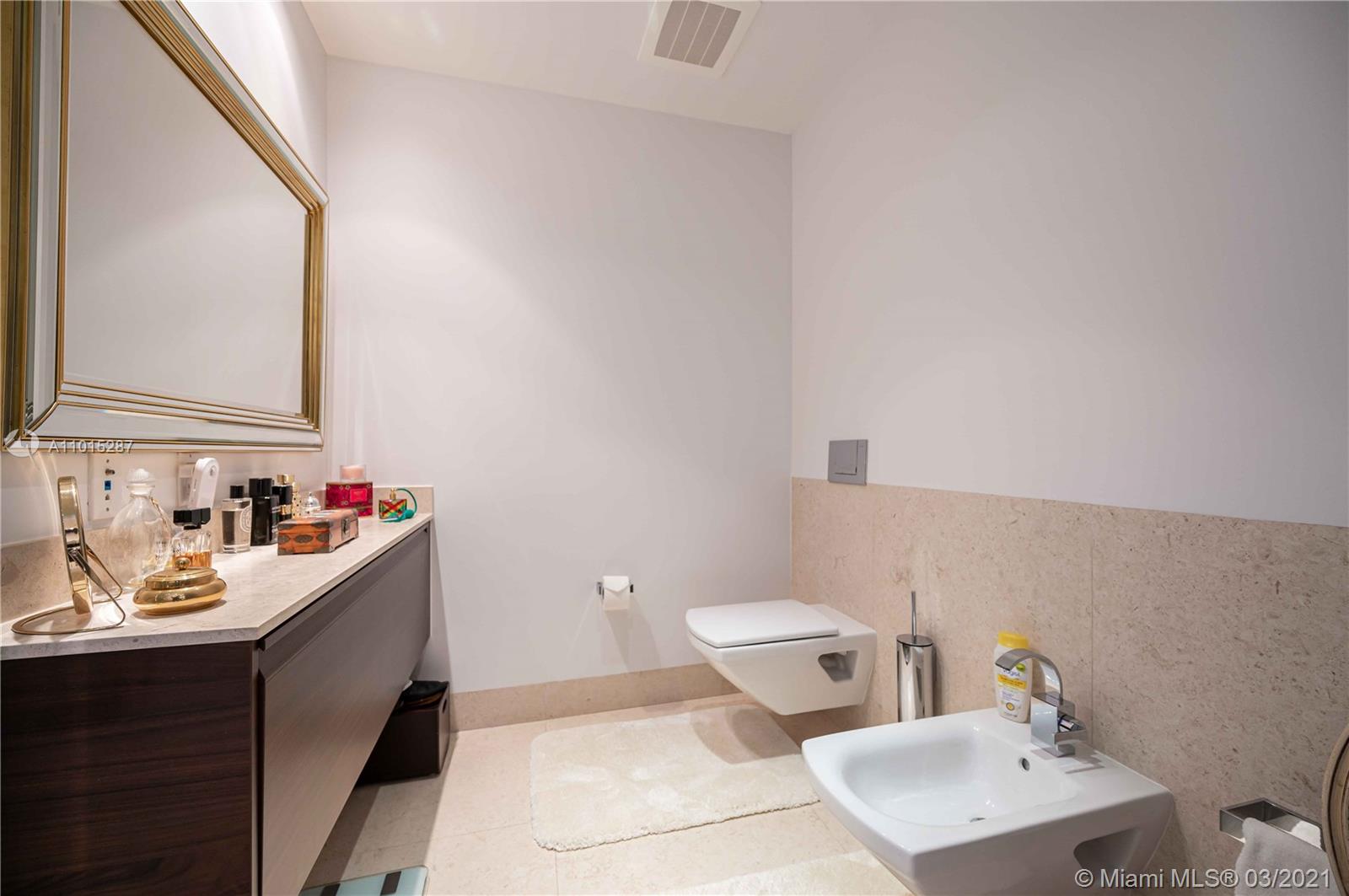 APOGEE CONDO - Residential