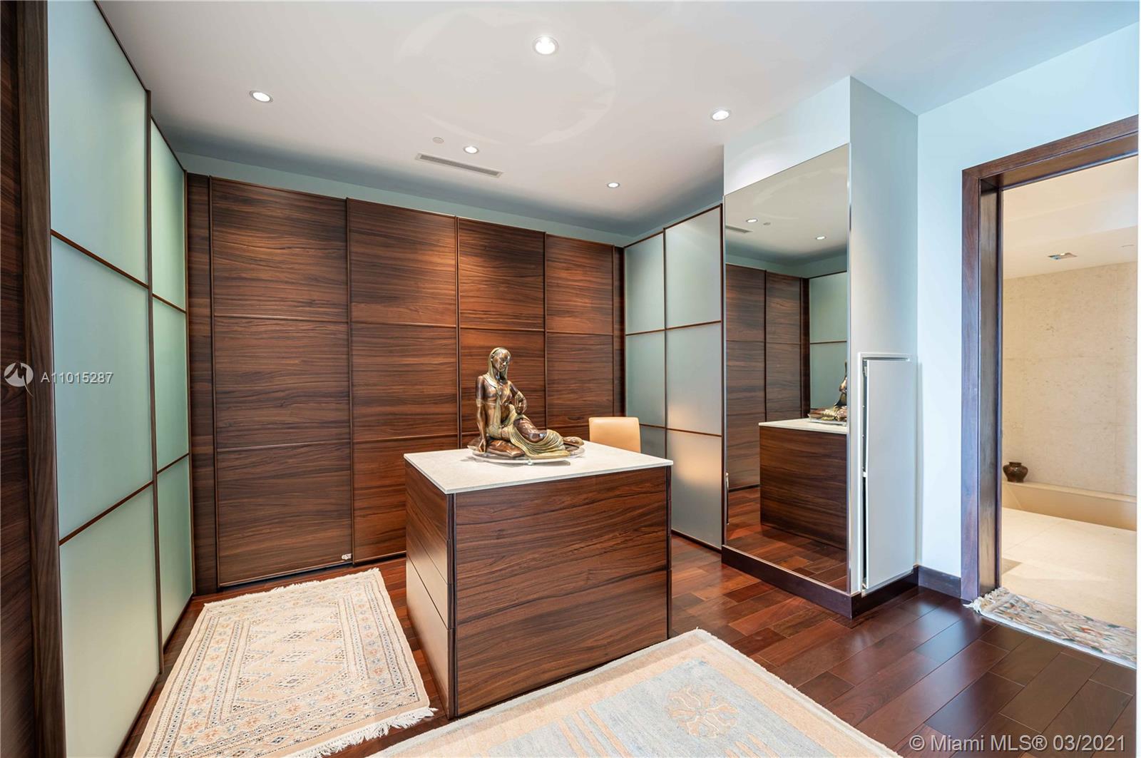 APOGEE CONDO - Residential