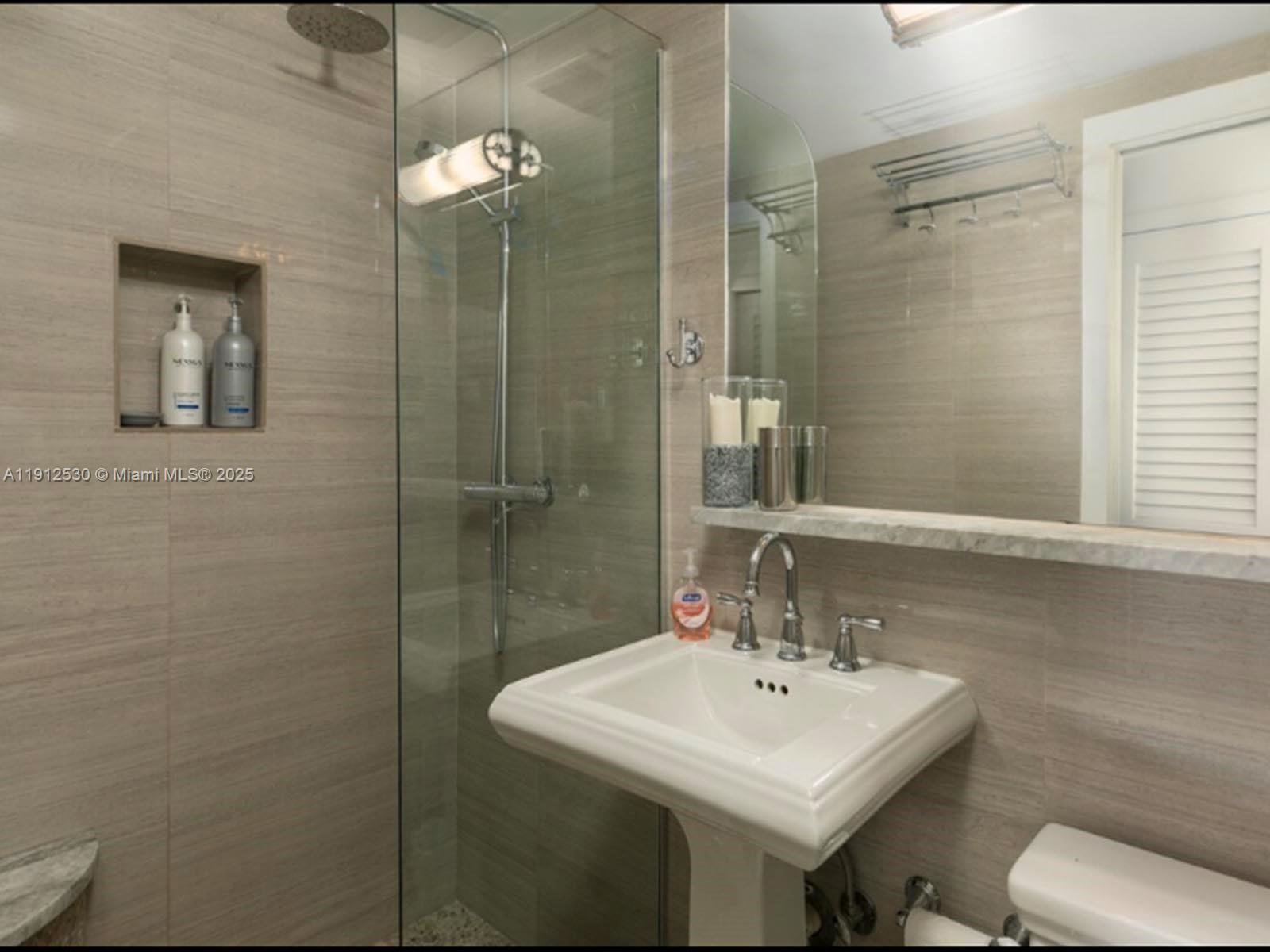 OCEAN WALK ON SOUTH BEACH - Residential