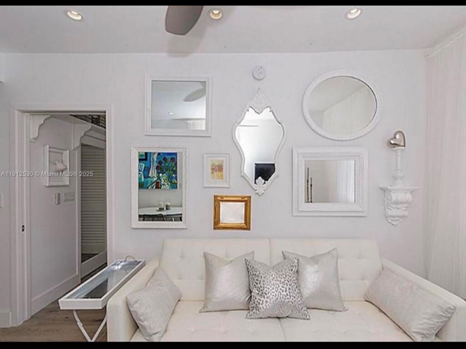 OCEAN WALK ON SOUTH BEACH - Residential