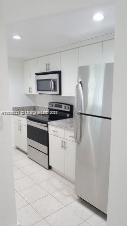 LAS BRISAS@ COUNTRY CLUB - Residential