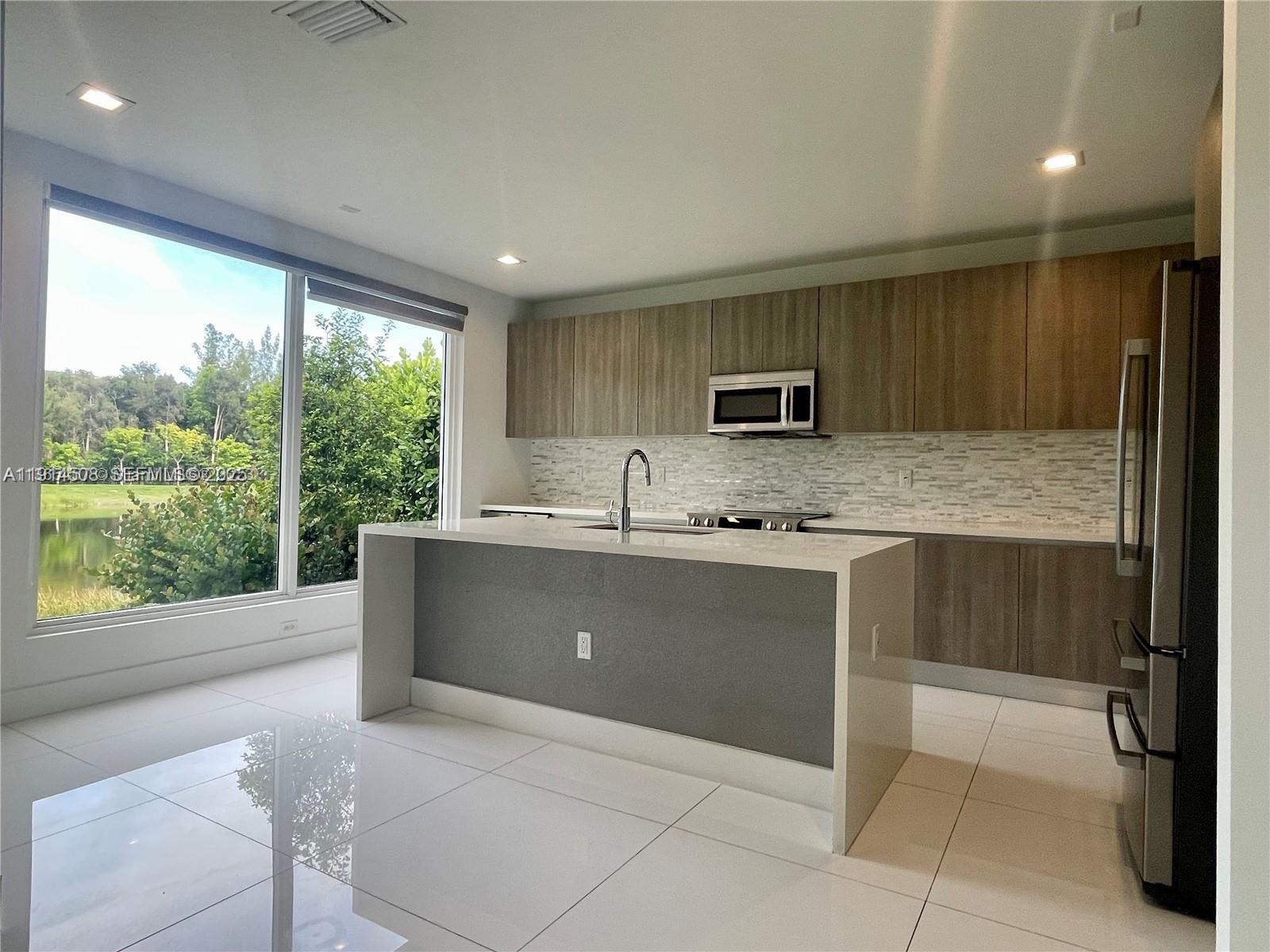 NEOVITA - Residential Lease