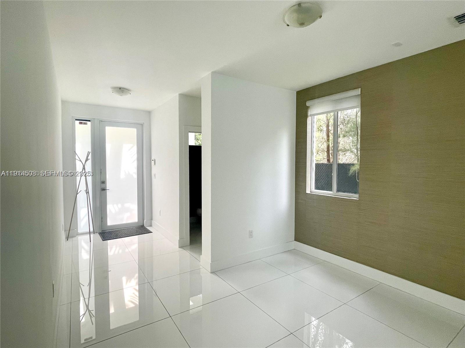 NEOVITA - Residential Lease