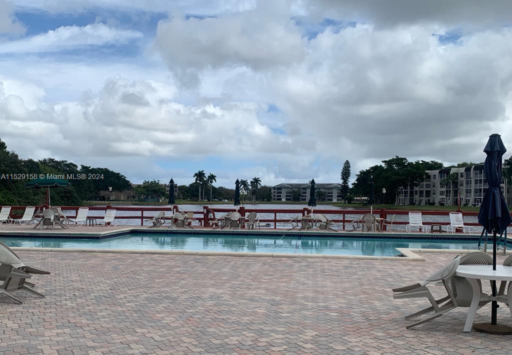 LIVE OAK CONDO ELEVEN - Residential Lease