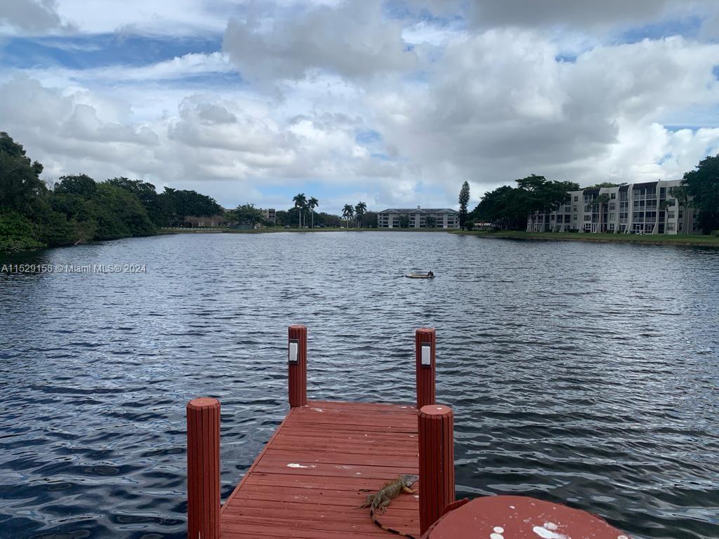 LIVE OAK CONDO ELEVEN - Residential Lease