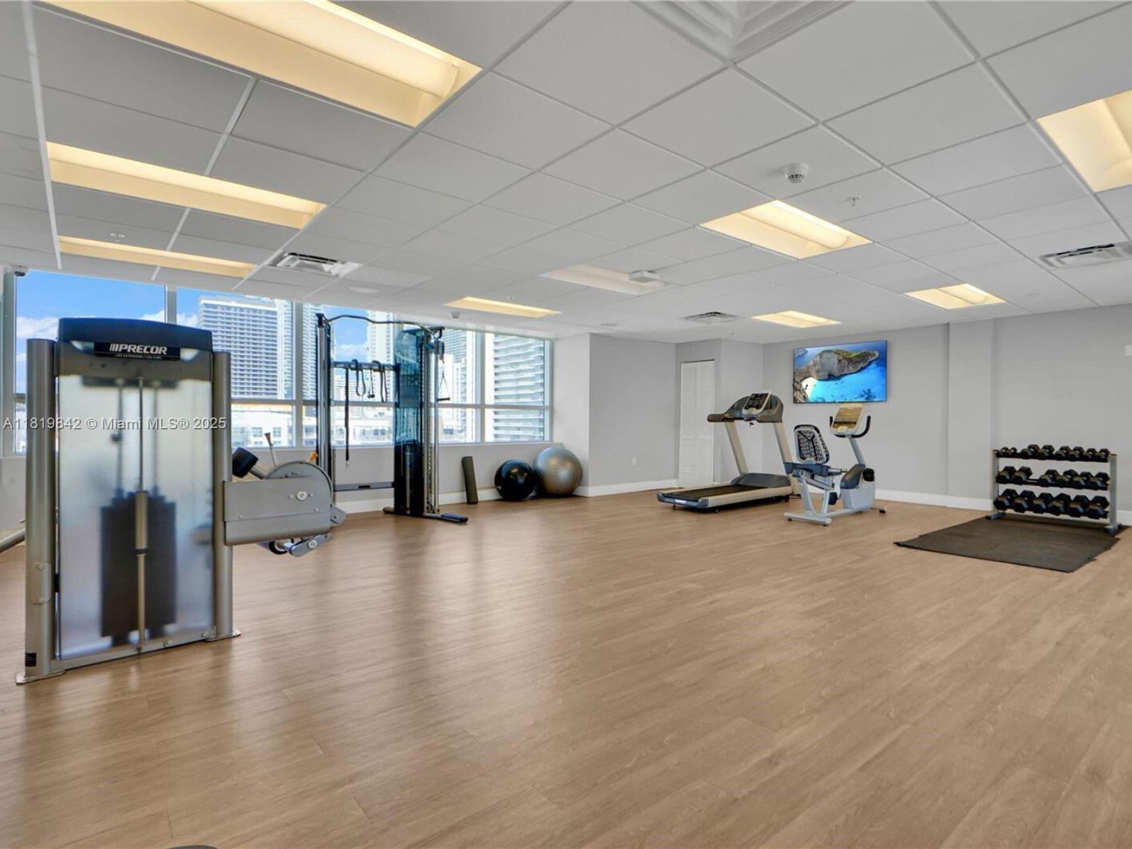 26 EDGEWATER CONDO - Residential Lease