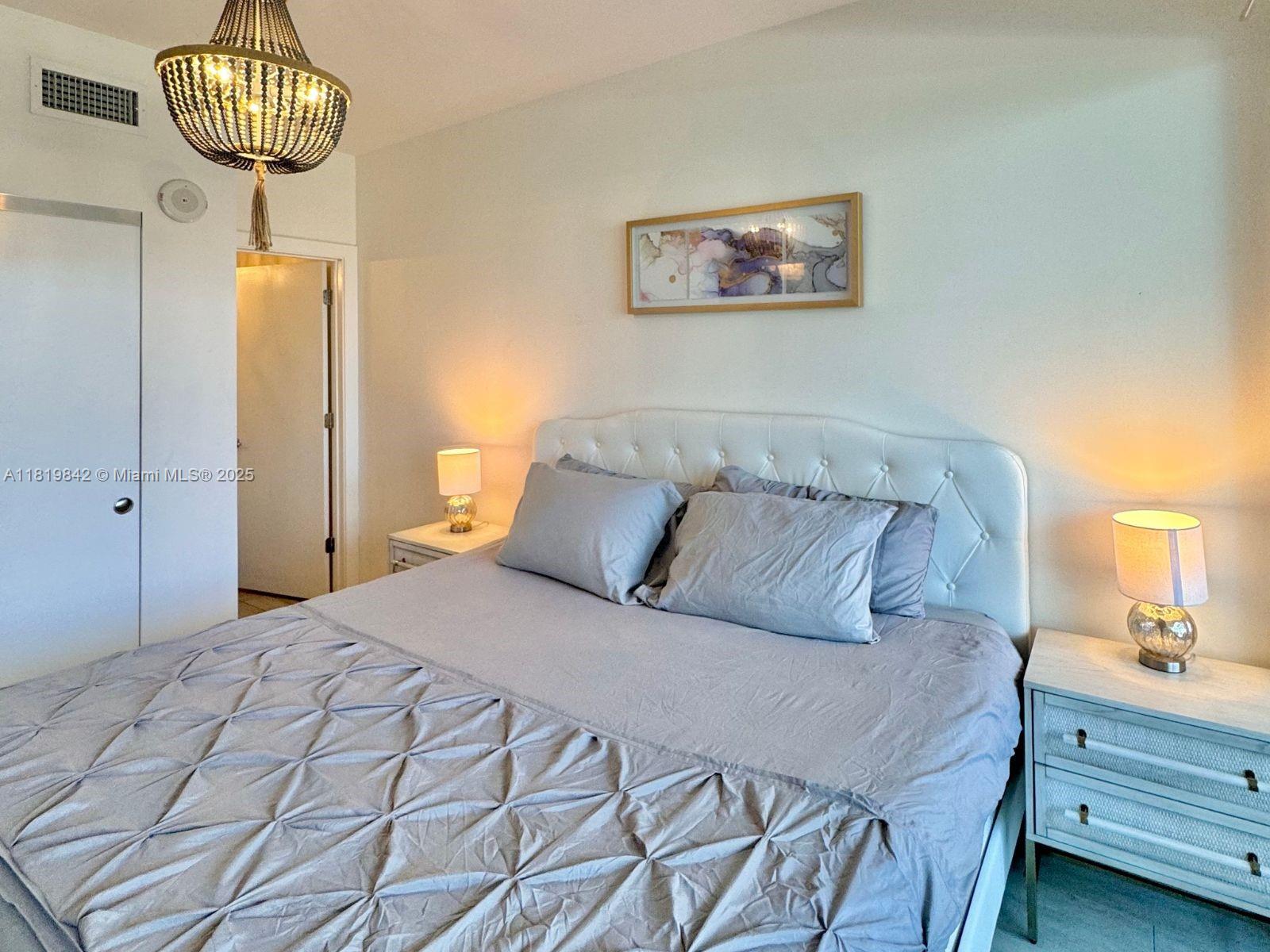 26 EDGEWATER CONDO - Residential Lease