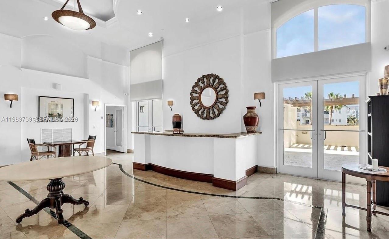 CARROLL WALK CONDO - Residential