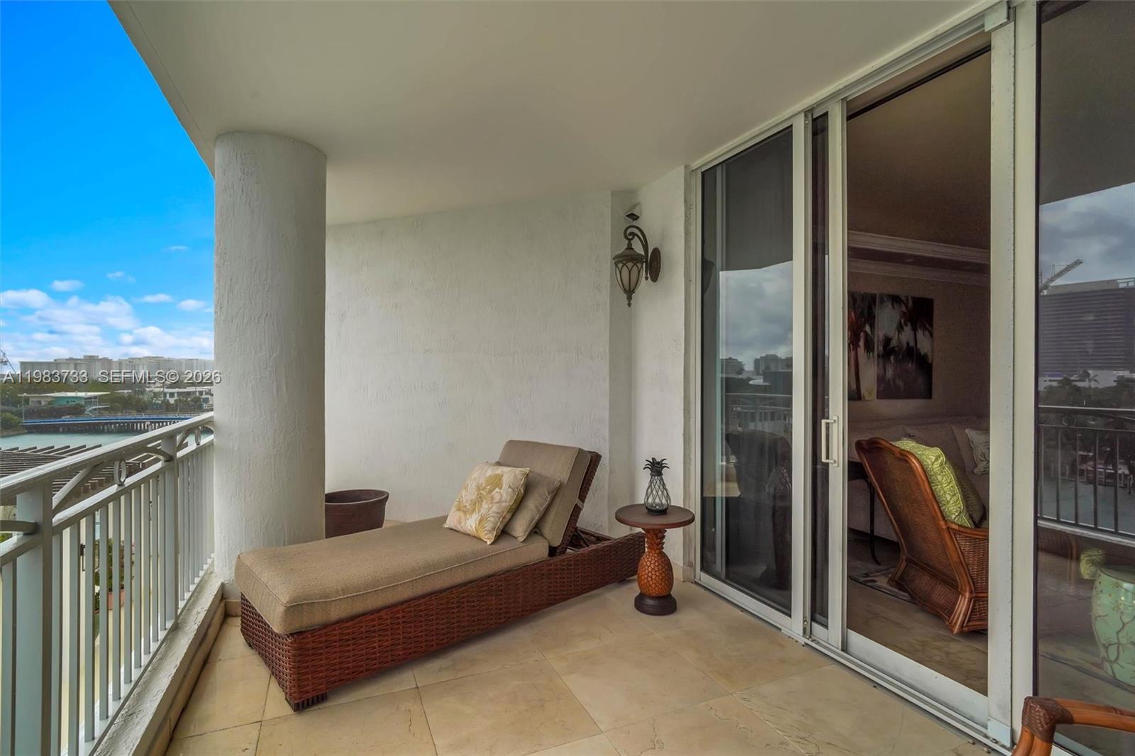 CARROLL WALK CONDO - Residential