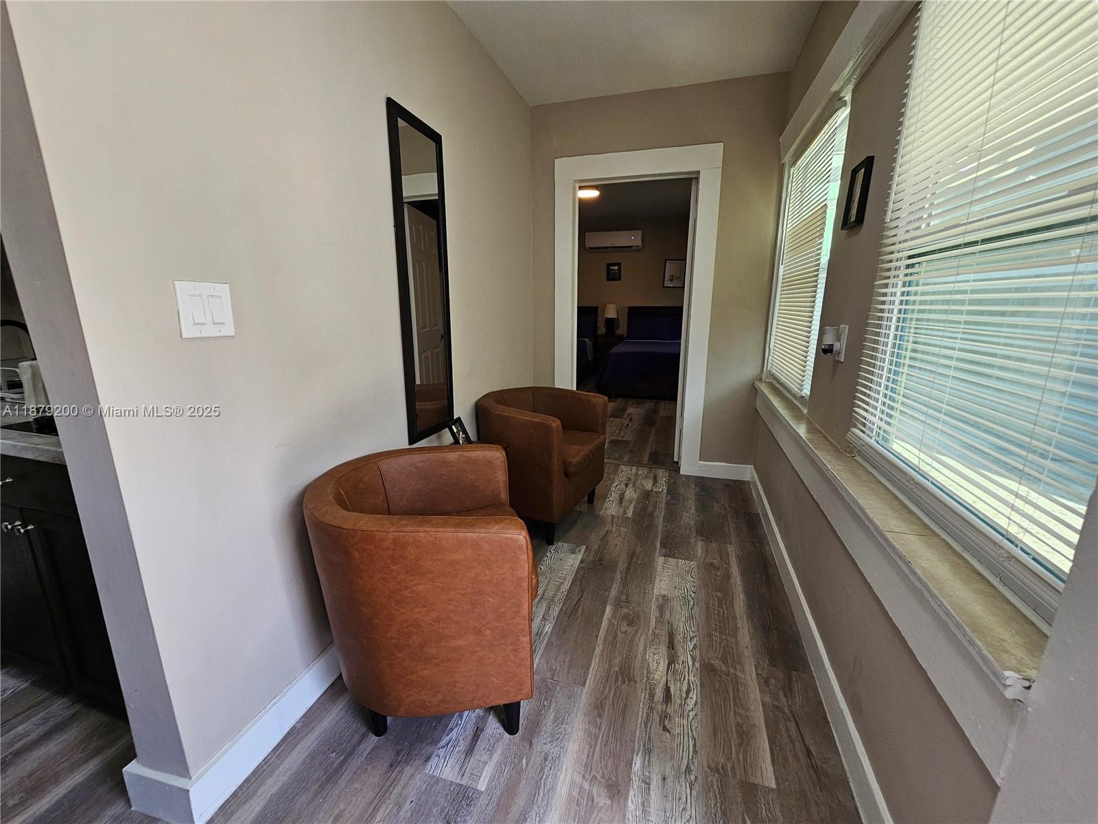 LAWRENCE ESTATES LAND COS - Residential Lease