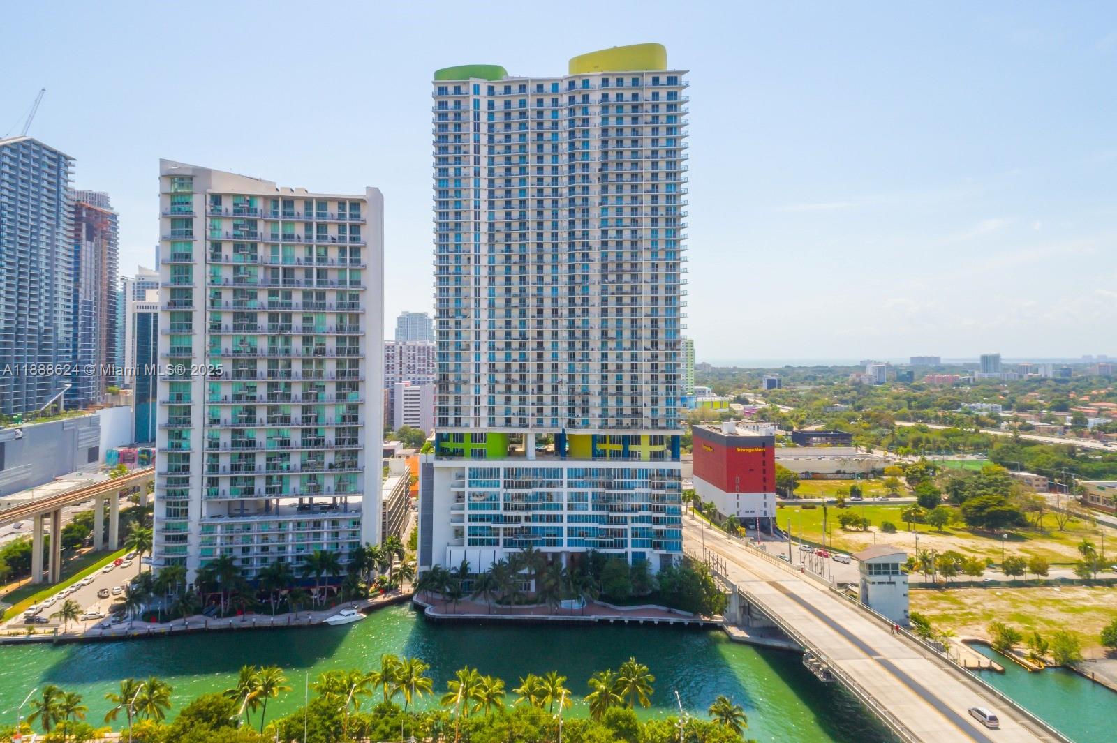 LATITUDE ON THE RIVER CON - Residential