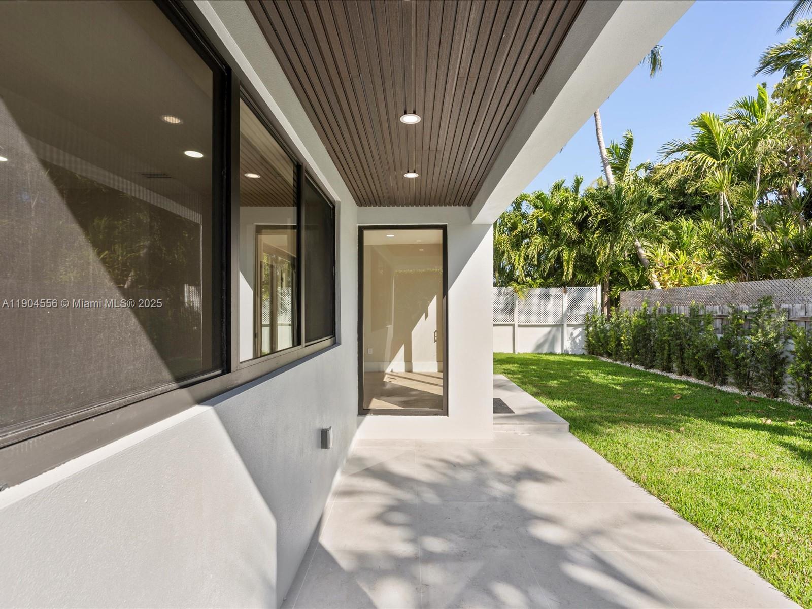 SEAWAY - Residential Lease