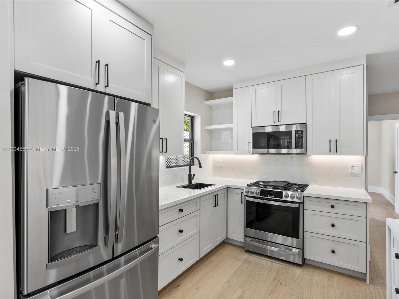 SEAWAY - Residential Lease