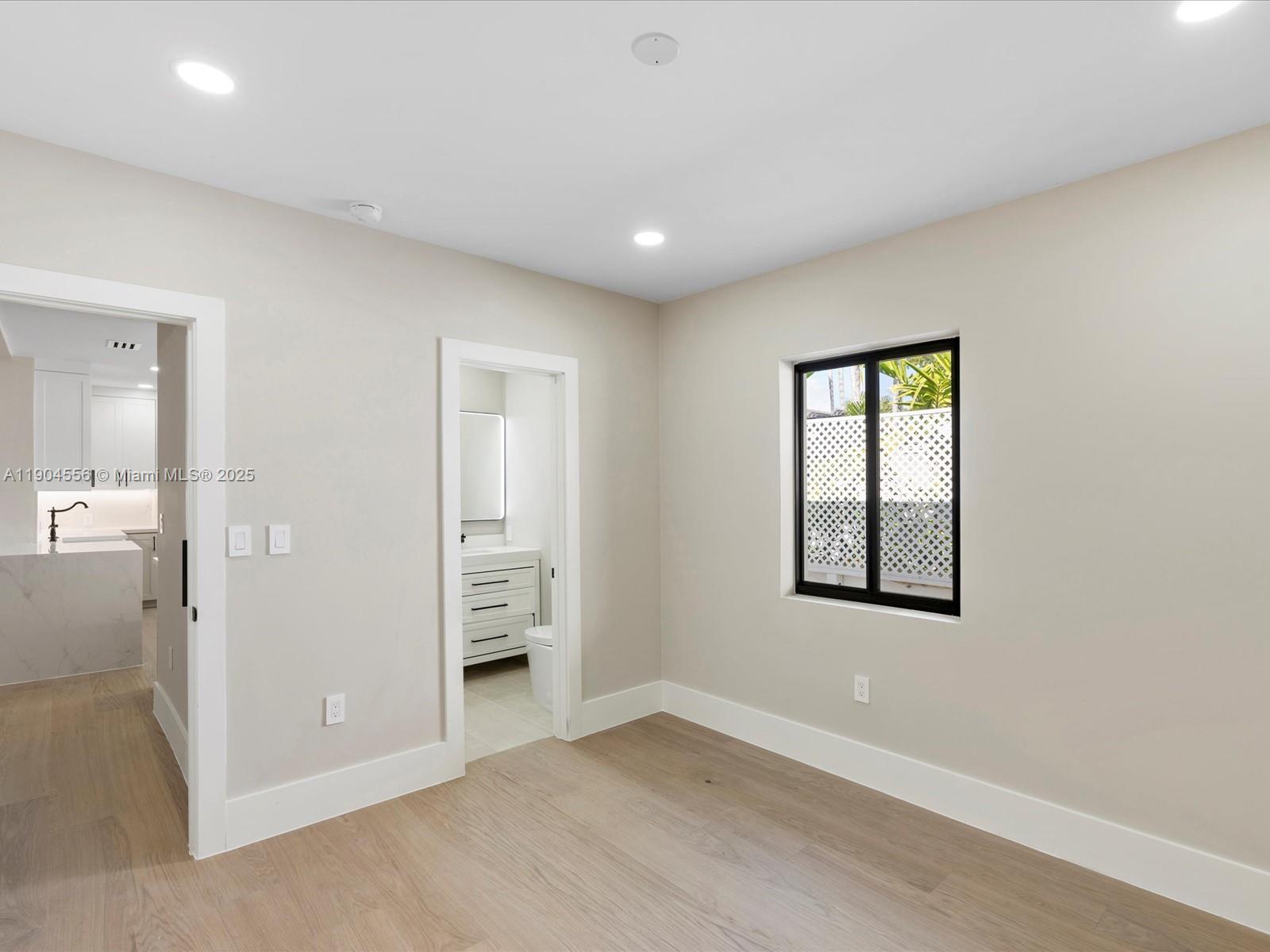 SEAWAY - Residential Lease