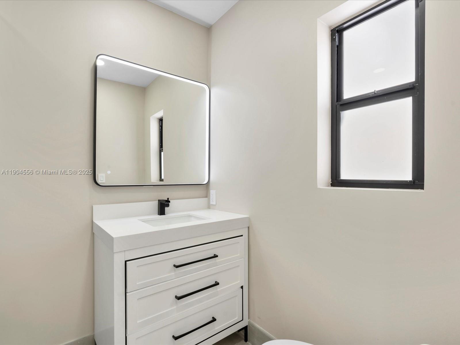 SEAWAY - Residential Lease