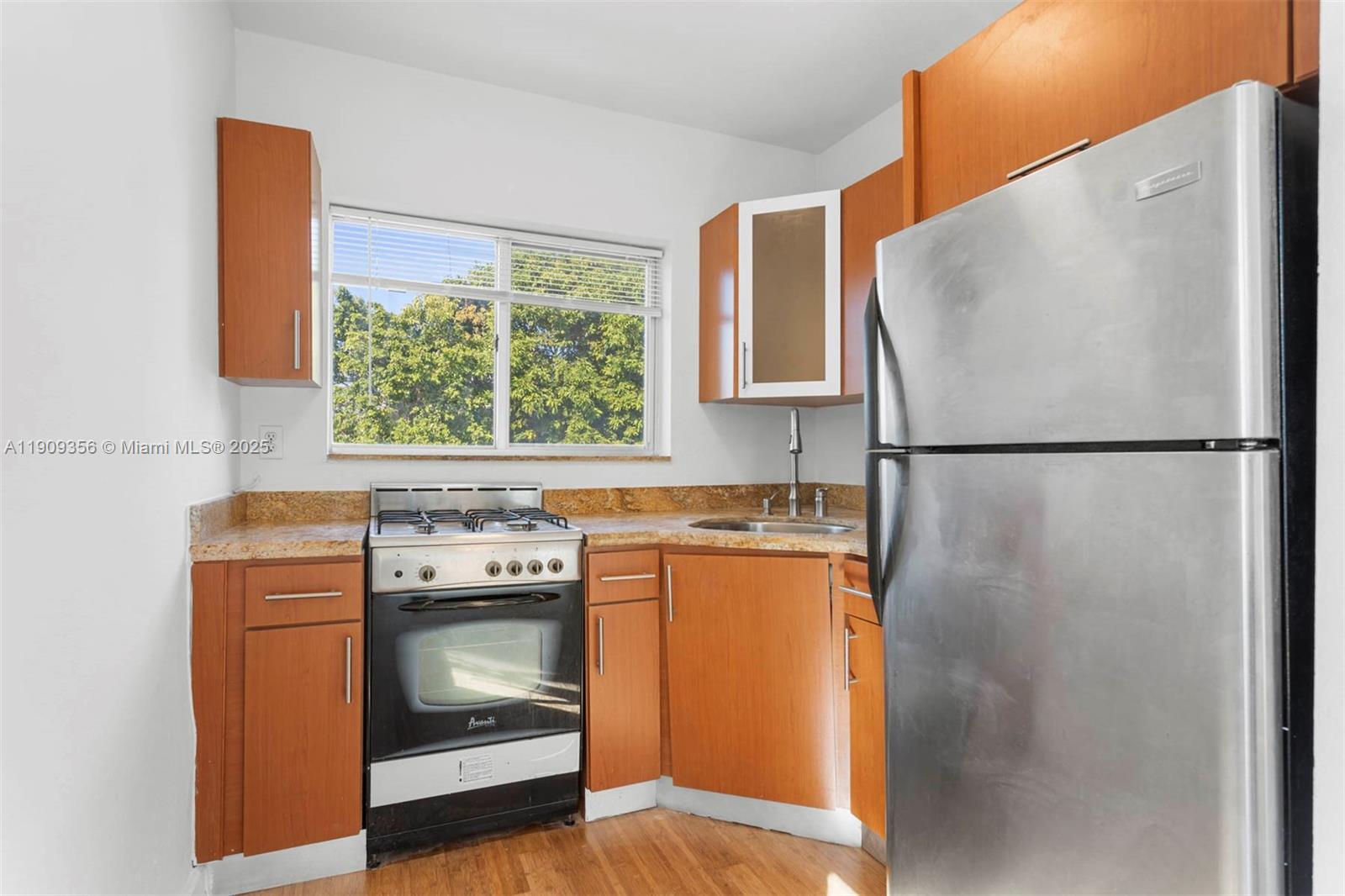 OCEAN BEACH ADDN NO 3 - Residential Lease