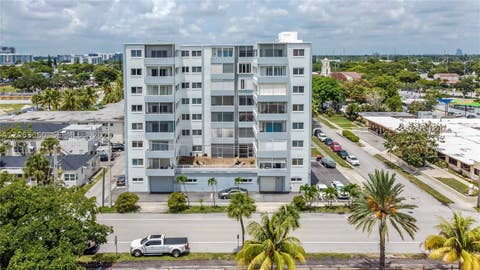 Photo of 1700 Pierce St #701, Hollywood, FL 33020 (MLS # A12063360)