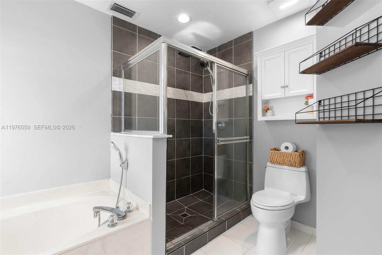 COCOBAY - Residential