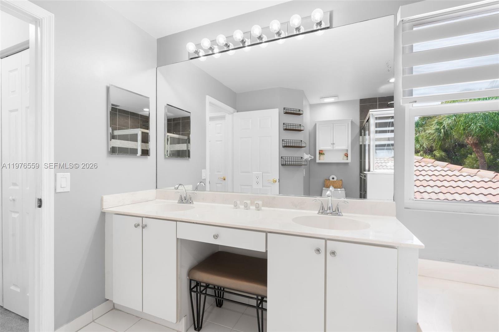 COCOBAY - Residential