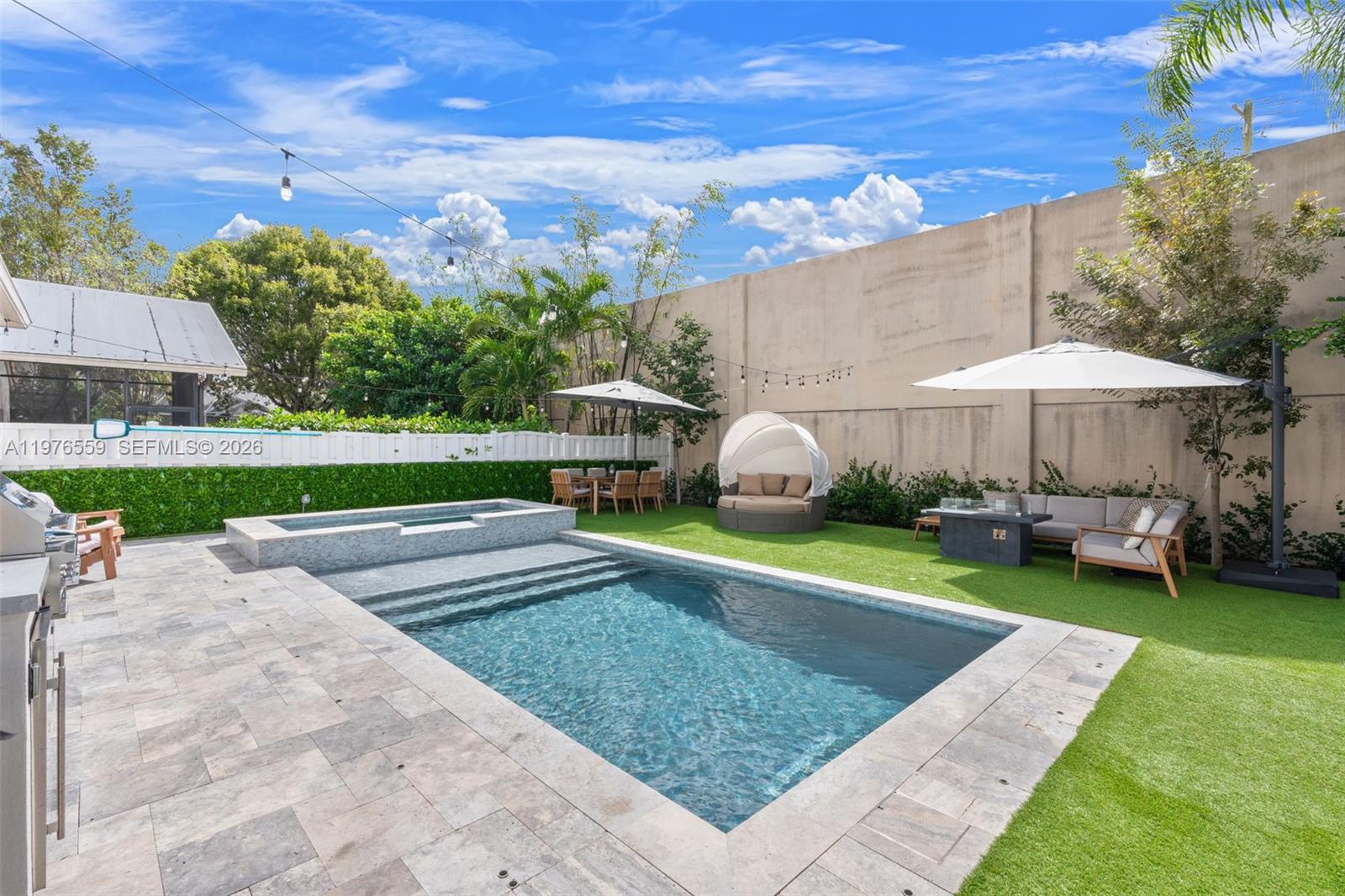 COCOBAY - Residential