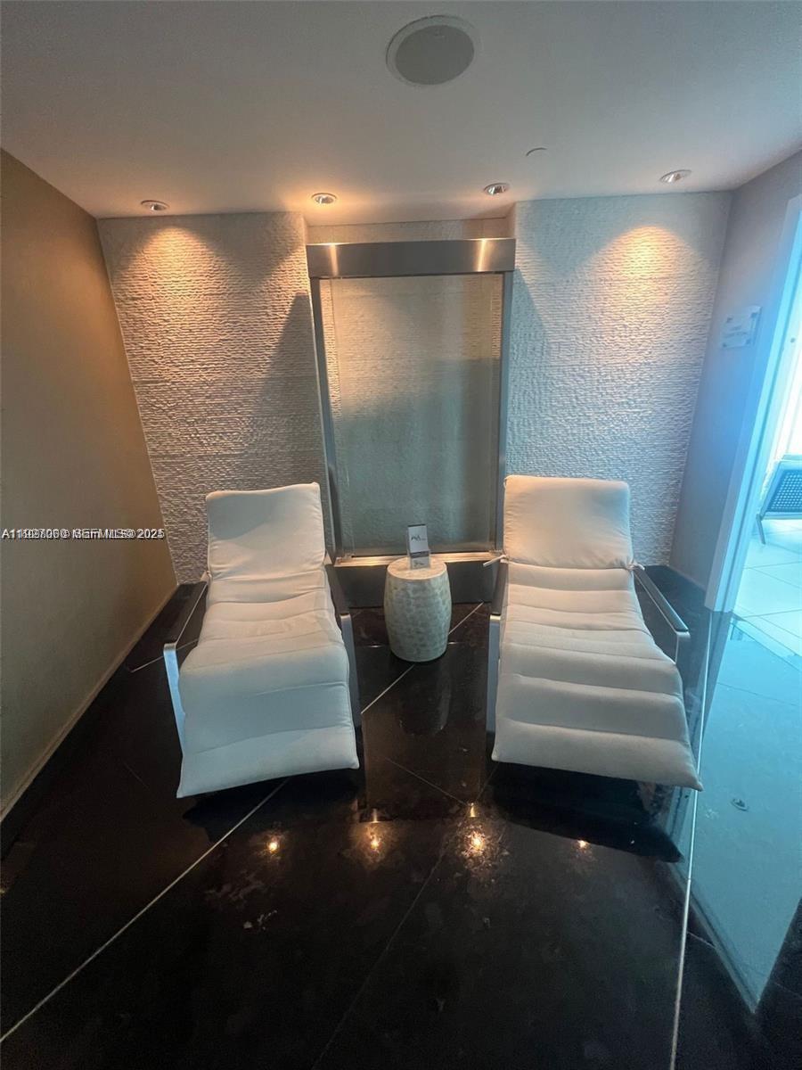 JADE BEACH CONDO - Residential Lease