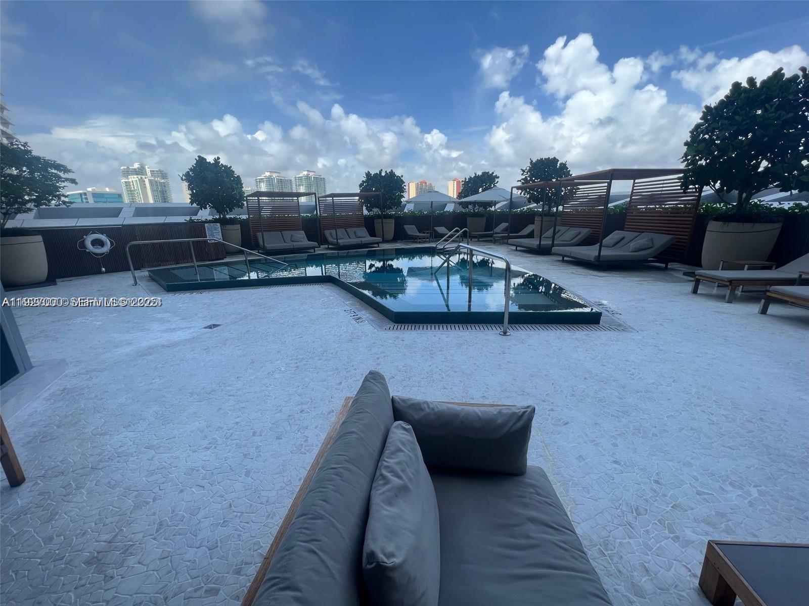 JADE BEACH CONDO - Residential Lease