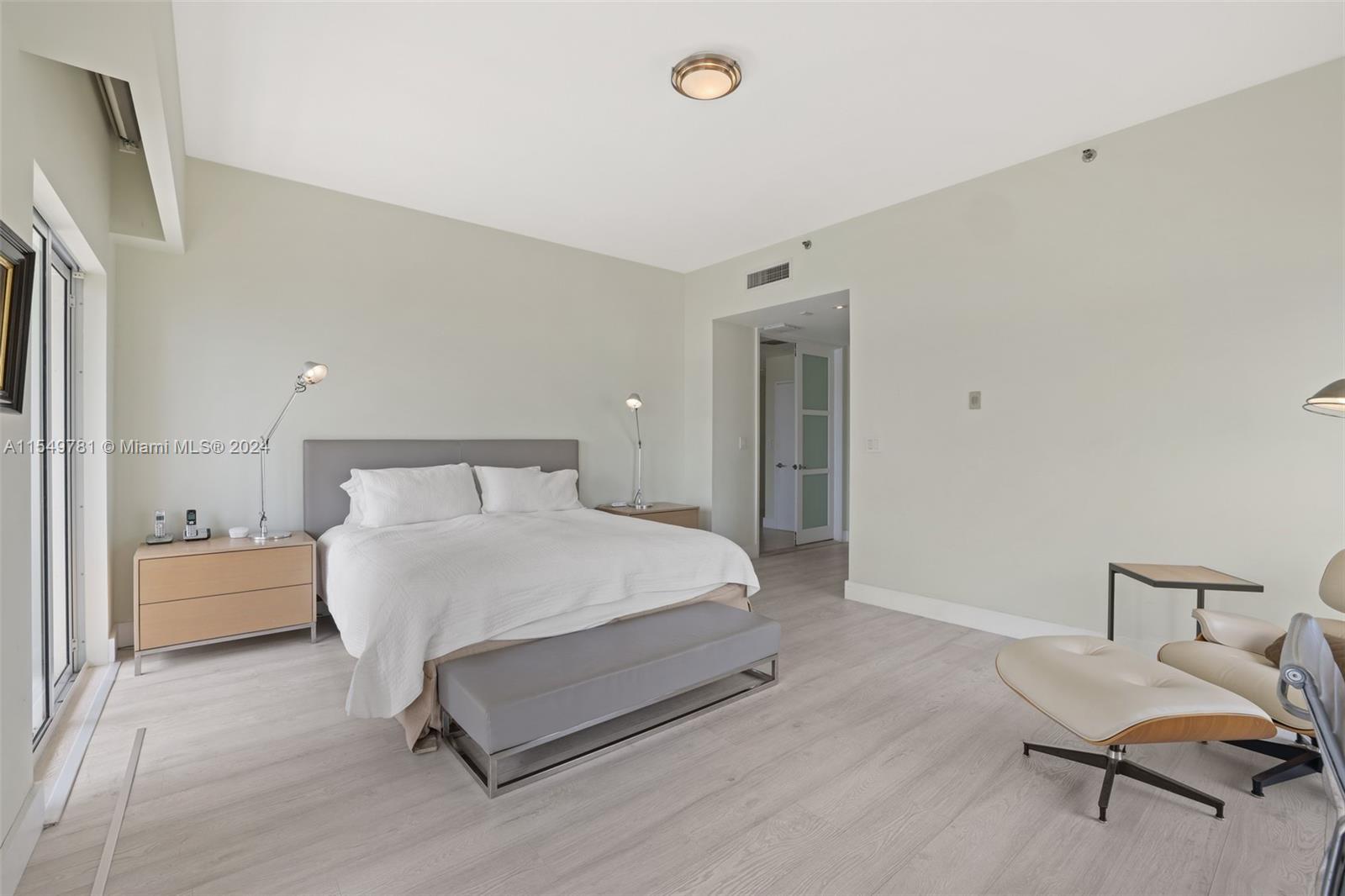 BAYSIDE VILLAGE CONDO - Residential Lease