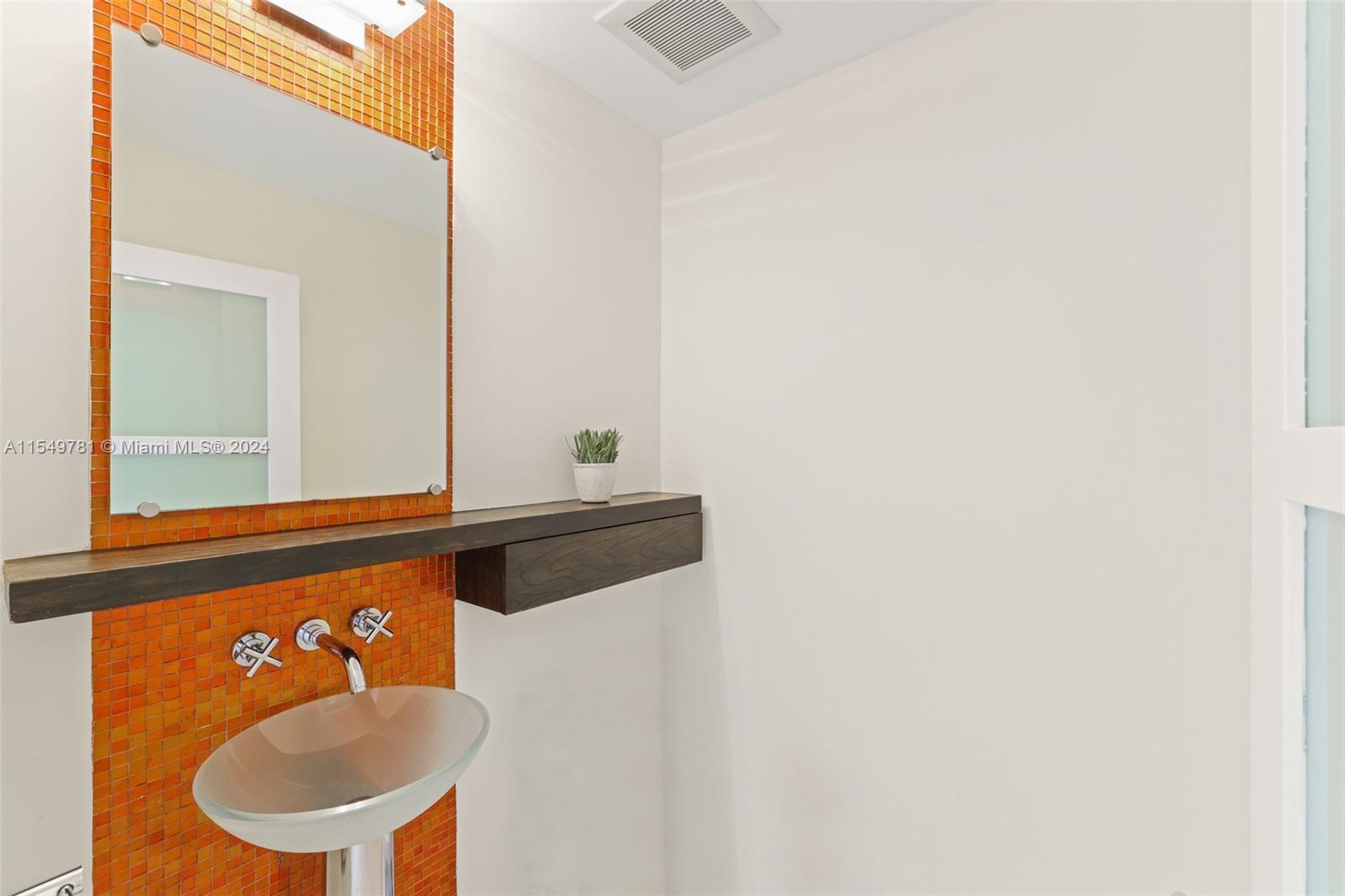 BAYSIDE VILLAGE CONDO - Residential Lease