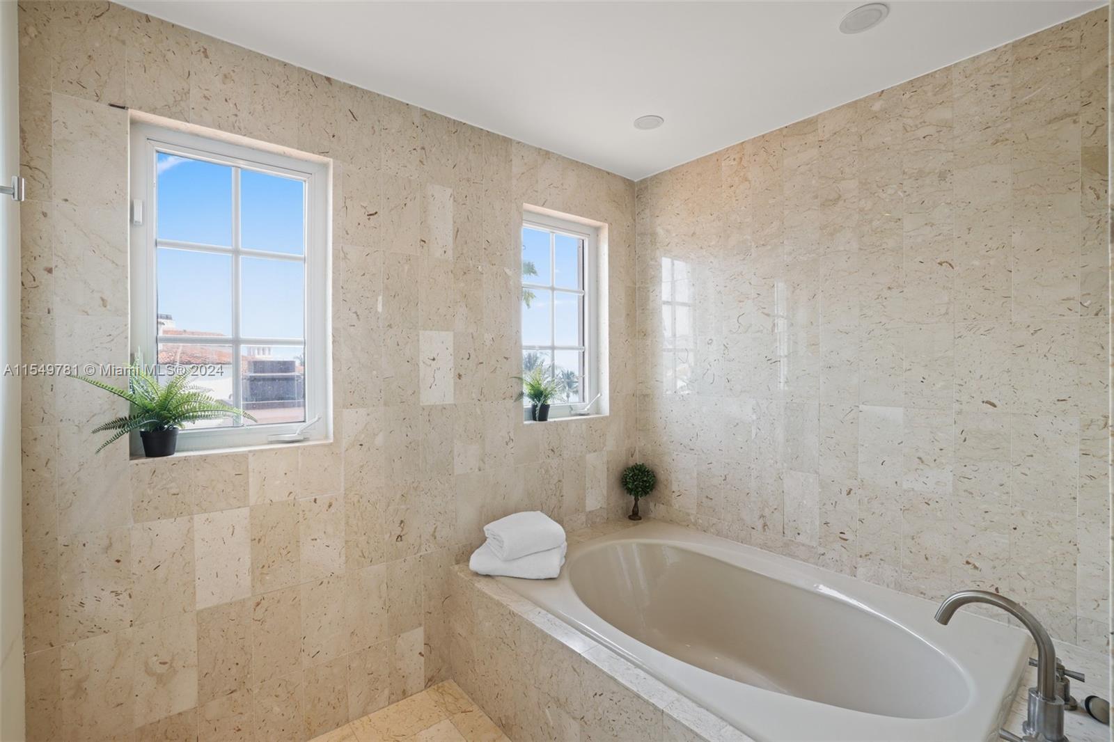 BAYSIDE VILLAGE CONDO - Residential Lease