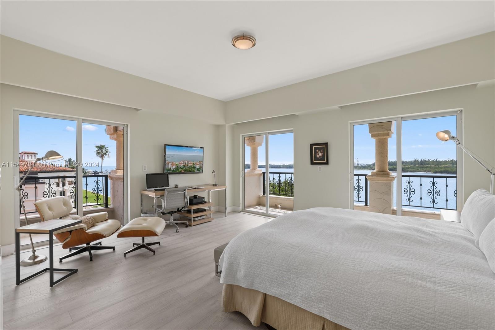 BAYSIDE VILLAGE CONDO - Residential Lease