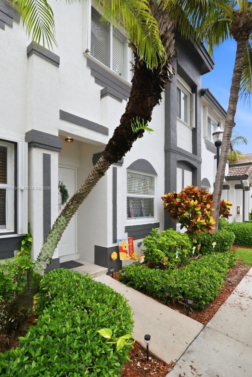 TOWNGATE CONDO ELEVEN - Residential
