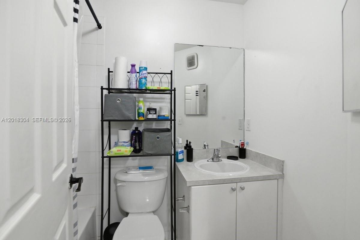 TOWNGATE CONDO ELEVEN - Residential