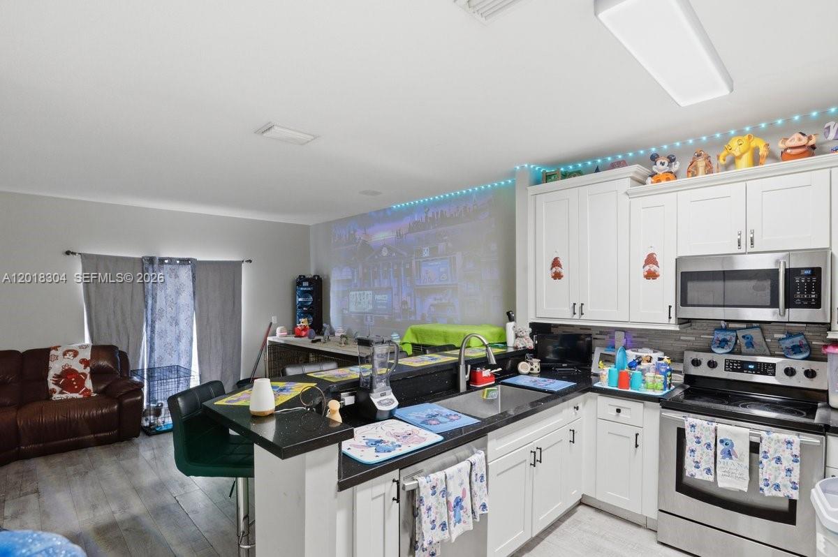 TOWNGATE CONDO ELEVEN - Residential