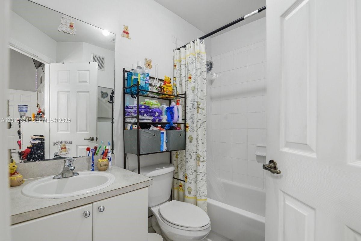TOWNGATE CONDO ELEVEN - Residential