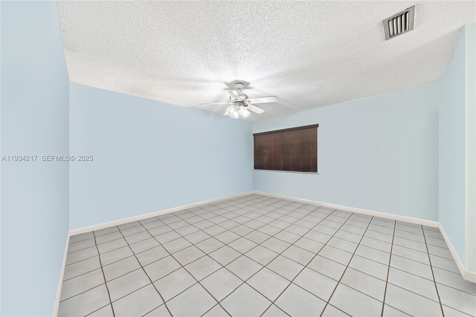 CALIFORNIA HEIGHTS - Residential