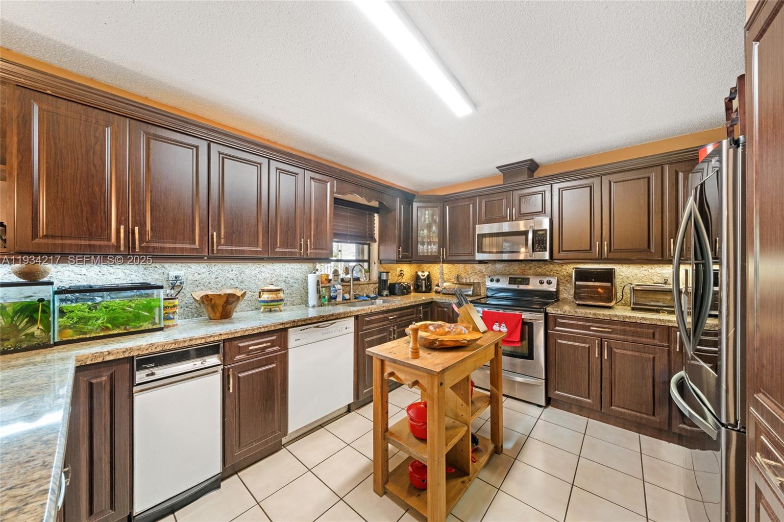 CALIFORNIA HEIGHTS - Residential