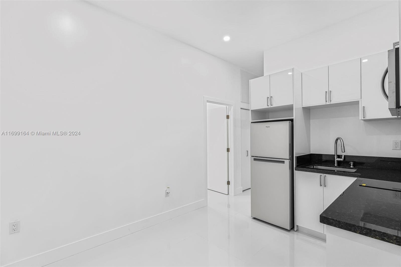 Rental Property at 9831 Sw 213th St 1, Cutler Bay, Miami-Dade County, Florida - Bedrooms: 1 
Bathrooms: 1  - $1,650 MO.