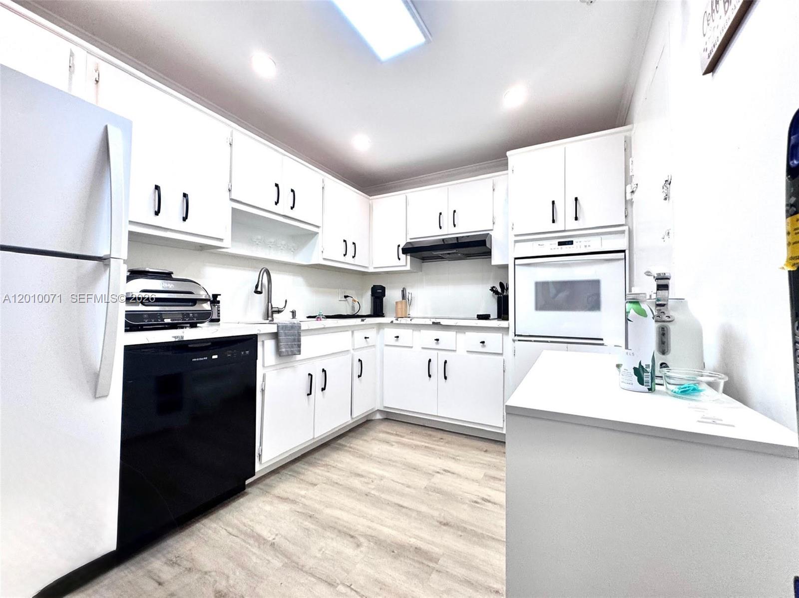 COASTAL TOWERS CONDO - Residential