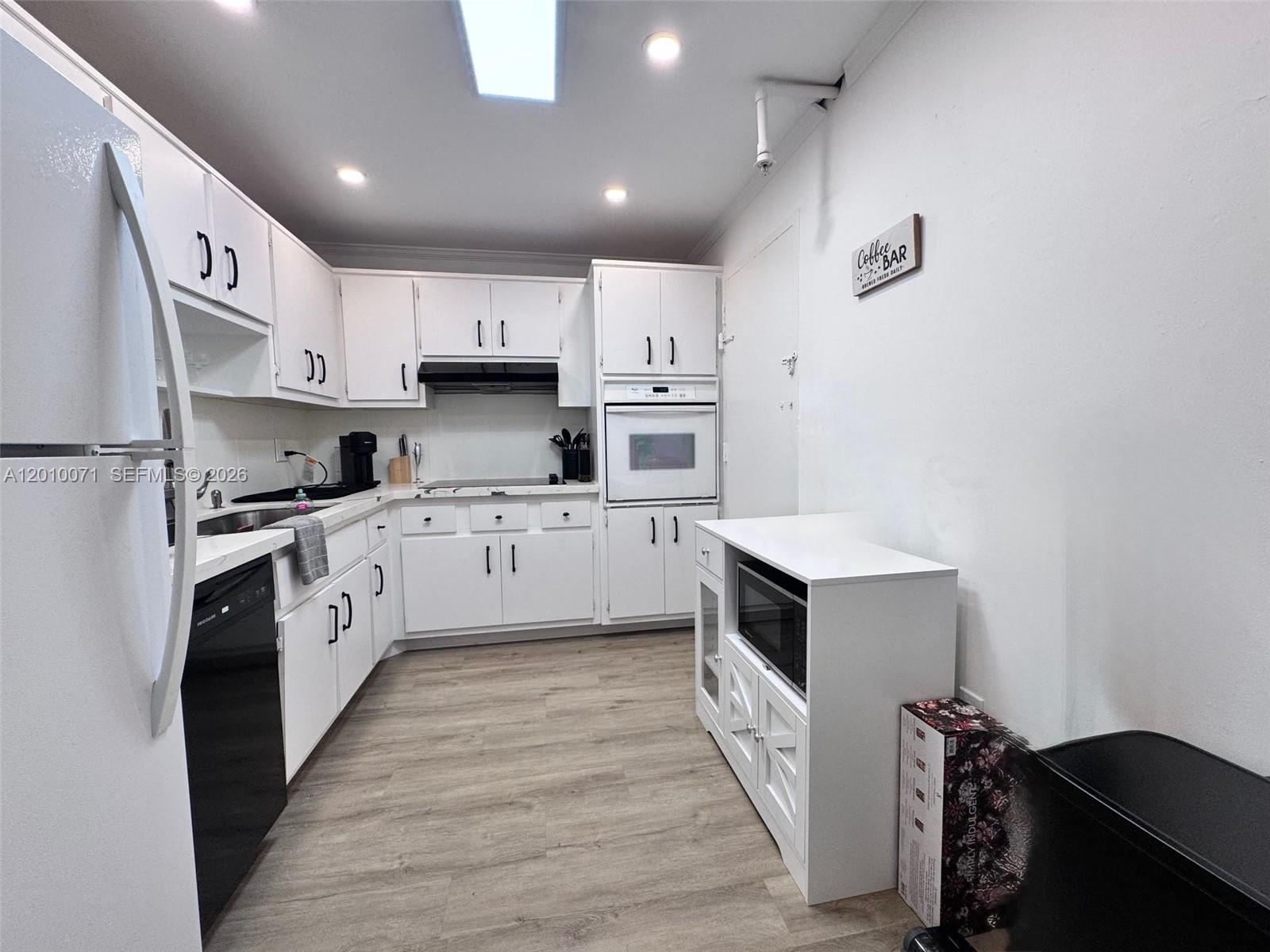 COASTAL TOWERS CONDO - Residential