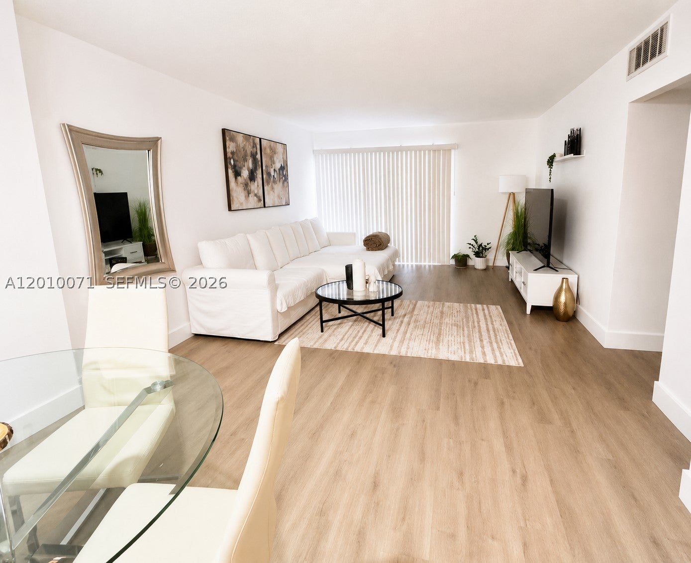 400 Kings Point Dr 1224