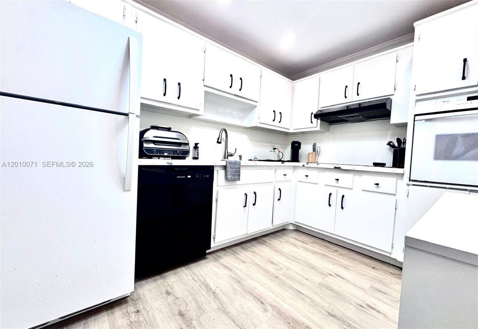 COASTAL TOWERS CONDO - Residential