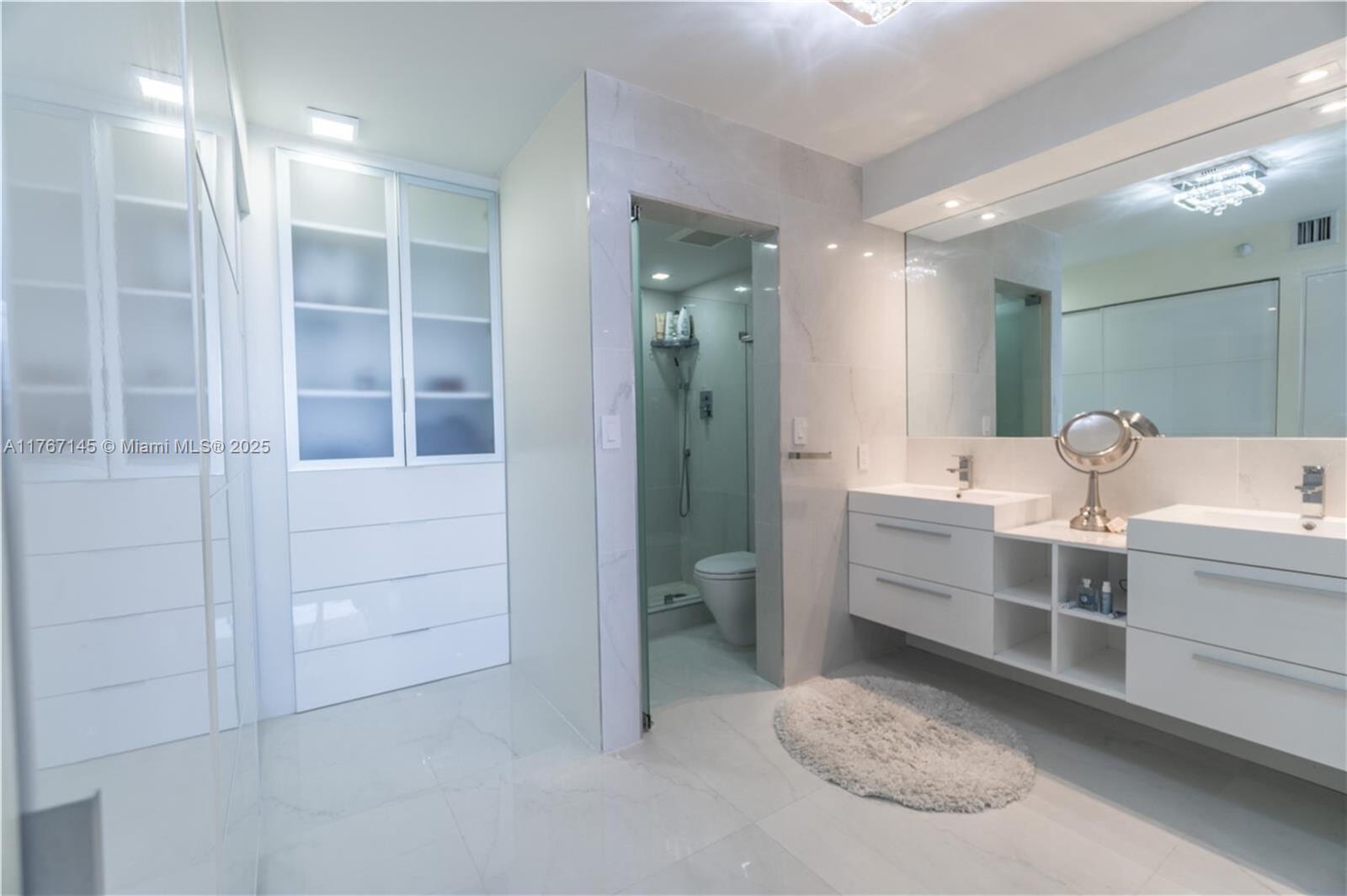 WATERVIEW CONDO - Residential Lease