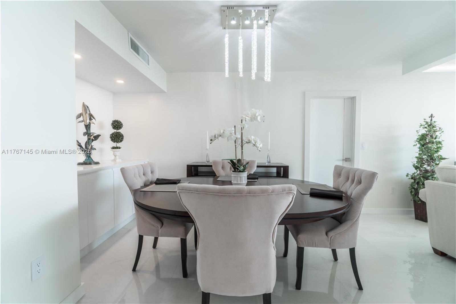 WATERVIEW CONDO - Residential Lease