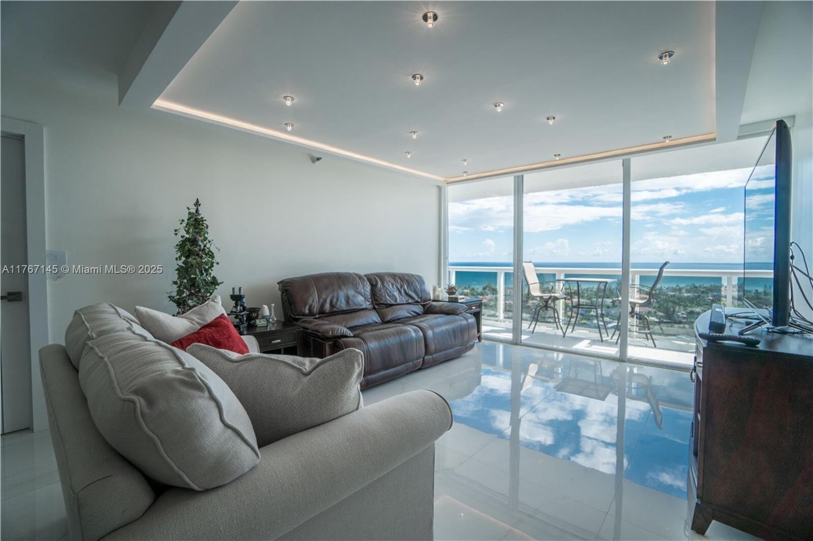 WATERVIEW CONDO - Residential Lease