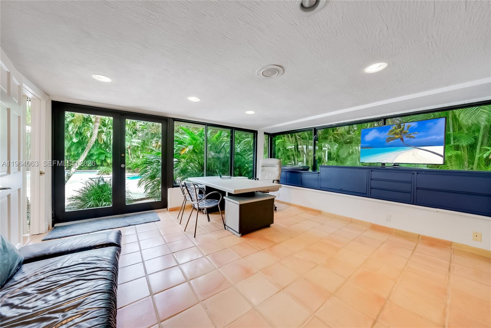 GOLDEN BEACH SEC D - Residential Lease