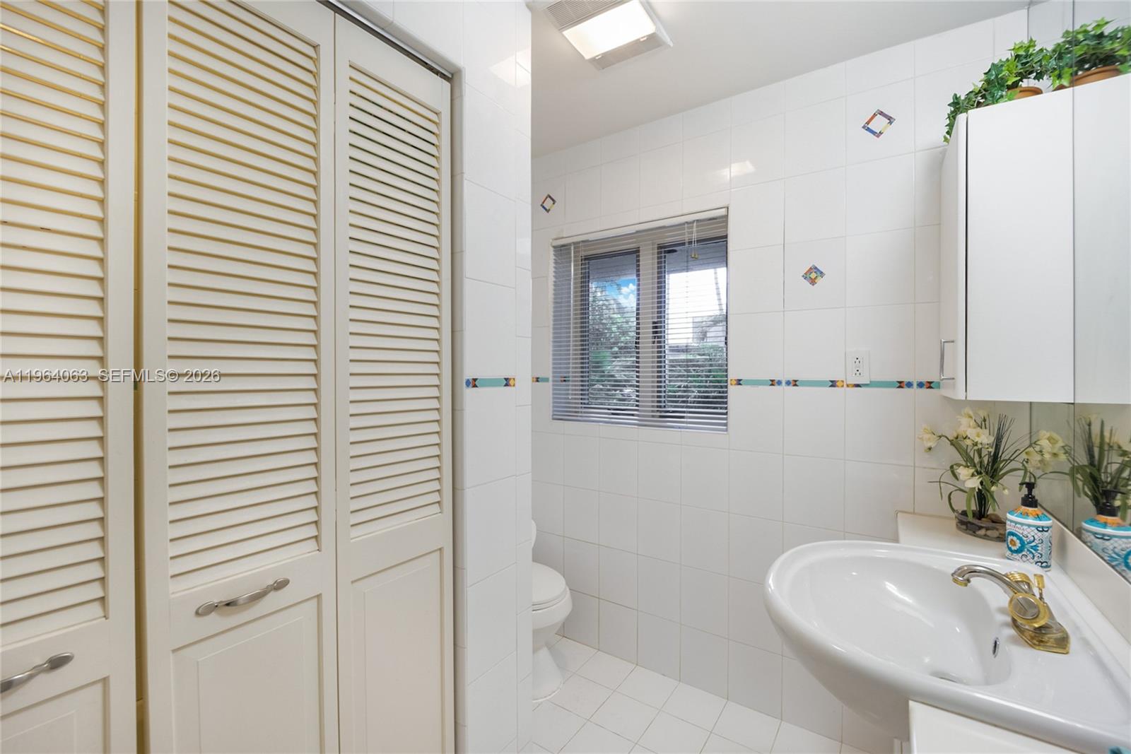 GOLDEN BEACH SEC D - Residential Lease