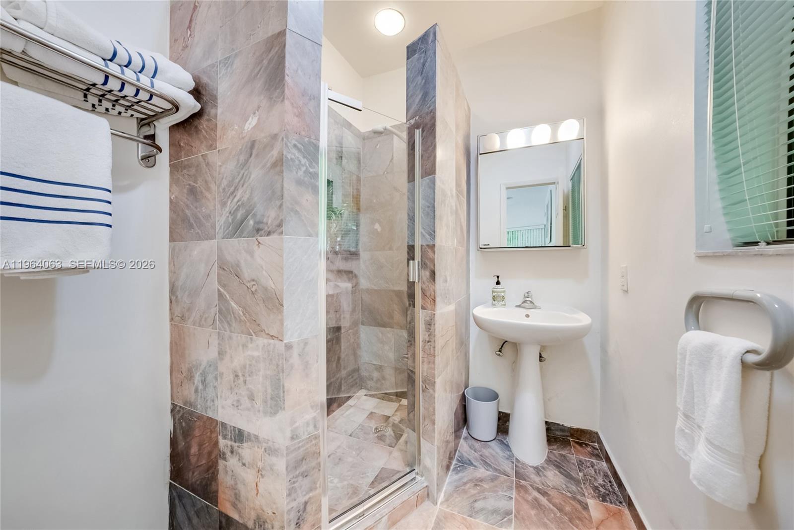GOLDEN BEACH SEC D - Residential Lease