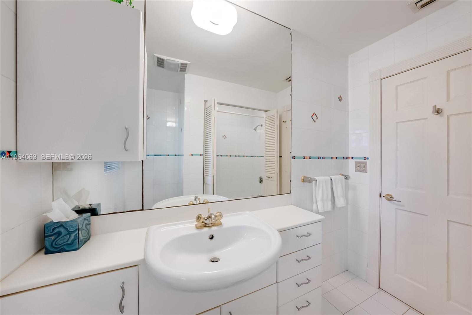 GOLDEN BEACH SEC D - Residential Lease