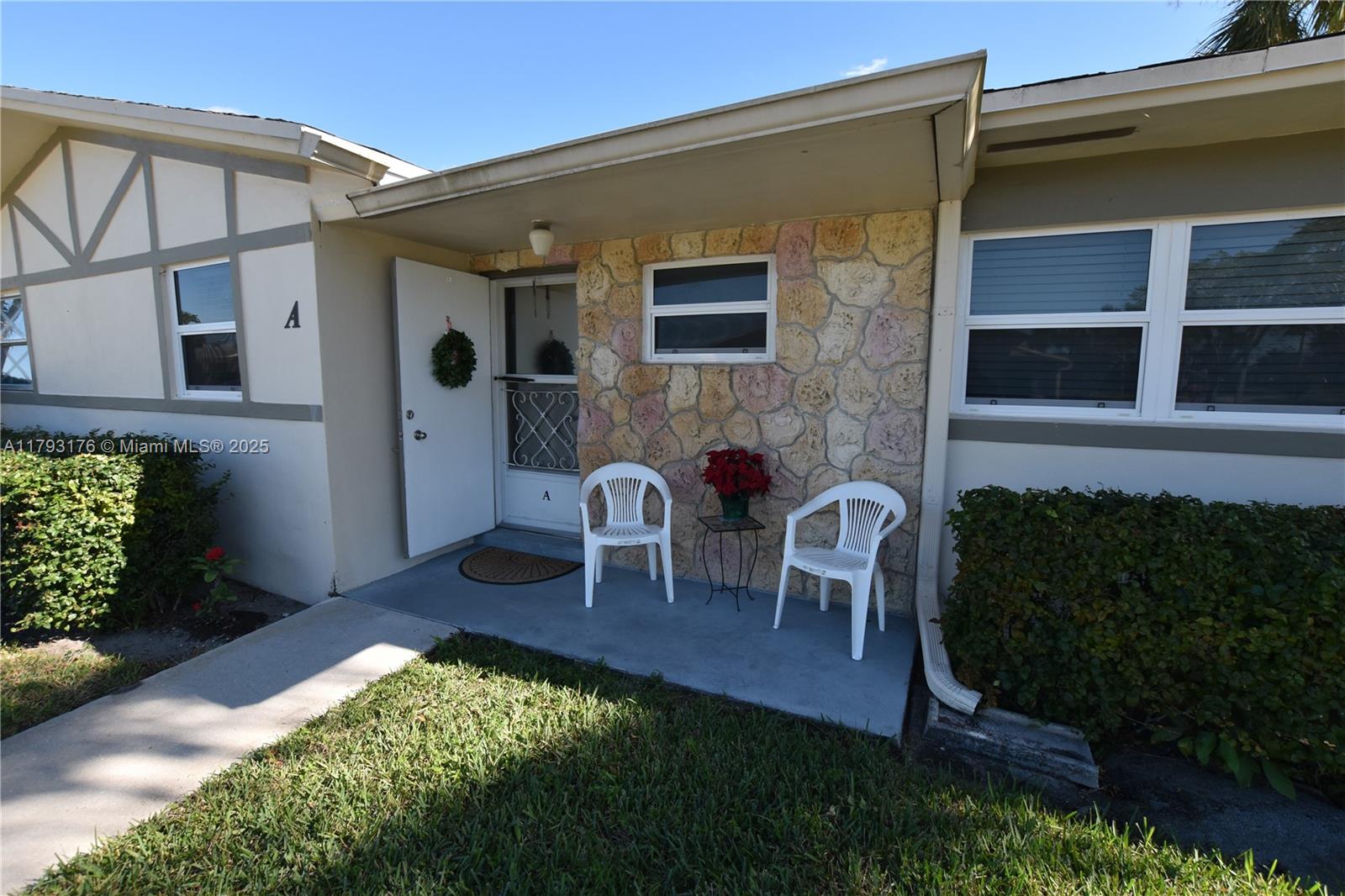 CRESTHAVEN VILLAS CONDO 3 - Residential Lease
