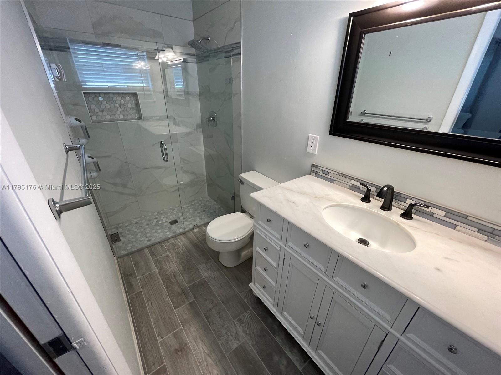 CRESTHAVEN VILLAS CONDO 3 - Residential Lease